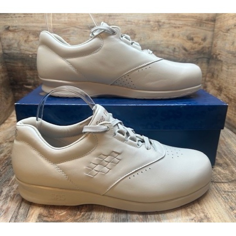 SAS Women's Free Time Comfort Leather Walking Shoes Bone EZ Lace NIB - Size 9.5M
